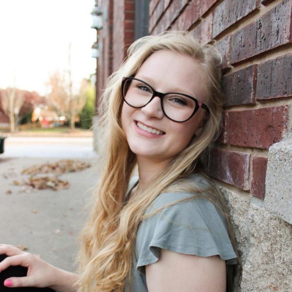 Meet your Posher, Delaney